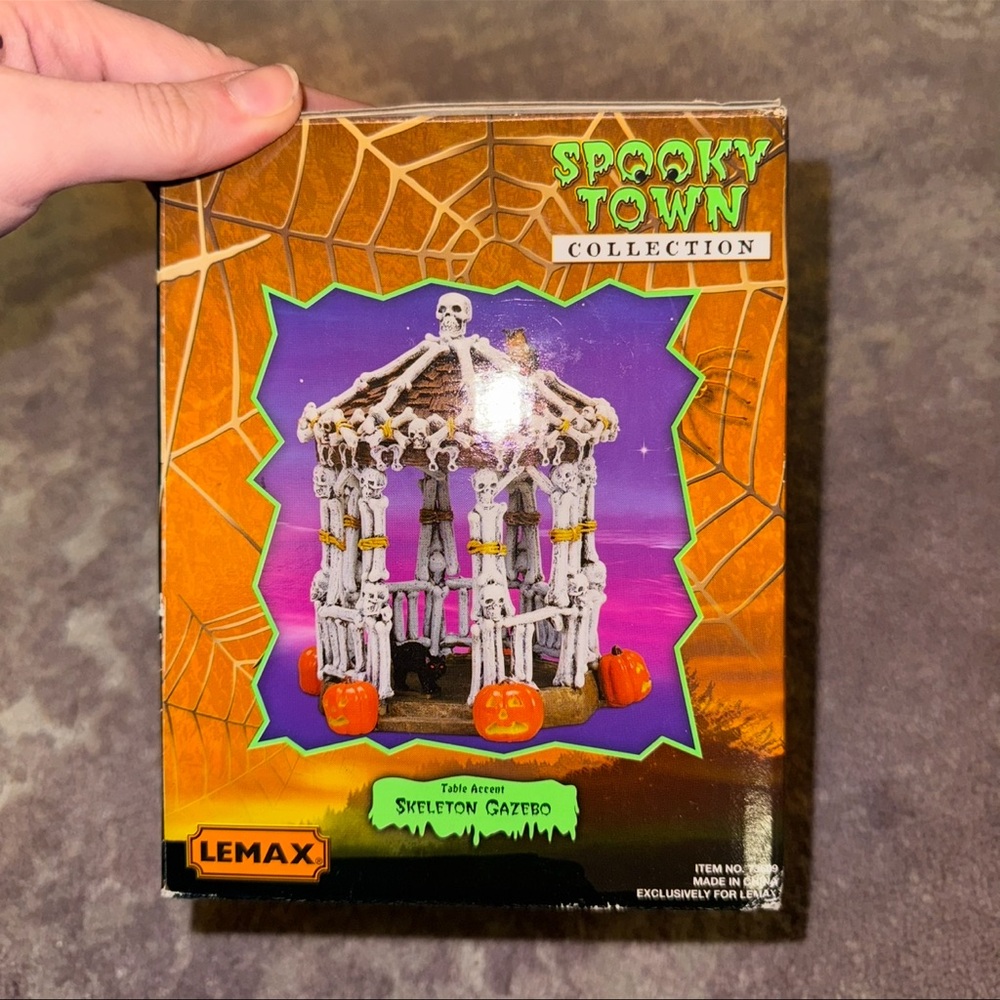 Lemax Spooky Town 2007 Skeleton Gazebo #73609 RETIRED 2019 Original Box RARE